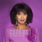 25-08-1989 Sandra Reemer at studio in Amsterdam Photo: Govert de Roos/Connu

[keywords]liggend, boek, glimlachend[/keywords]